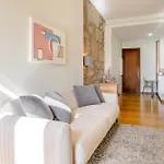 Hostwise - Stylish Flat With Balcony Lägenhet Oporto