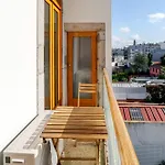 Hostwise - Stylish Flat With Balcony Lägenhet *