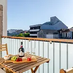 Lägenhet Hostwise - Stylish Flat With Balcony