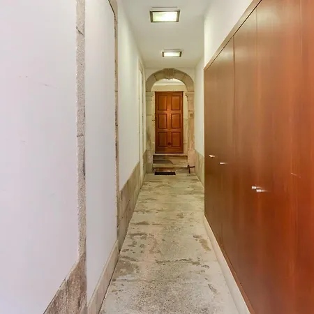 Hostwise - Stylish Flat With Balcony 아파트 포르투