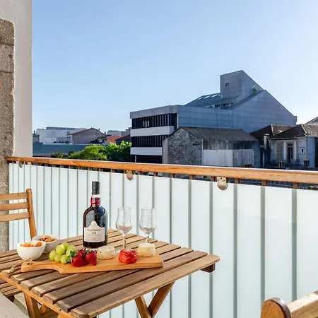 アパート Hostwise - Stylish Flat With Balcony