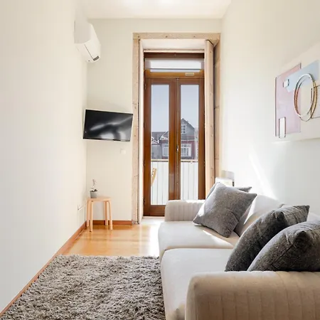 Hostwise - Stylish Flat With Balcony * Porto