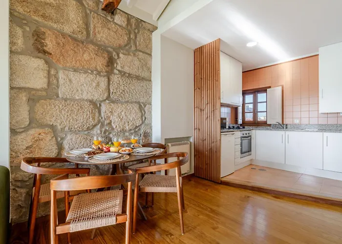 Lejlighed Hostwise - Stylish Flat With Balcony *