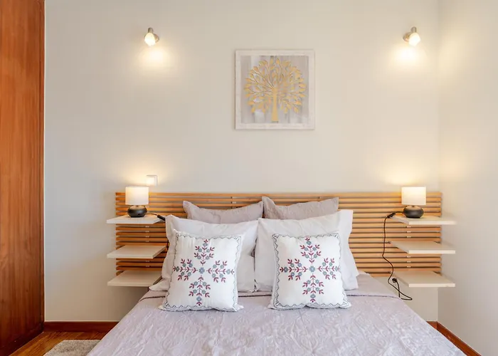 Hostwise - Stylish Flat With Balcony Oporto