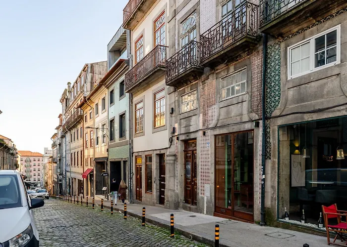 Hostwise - Stylish Flat With Balcony * Oporto