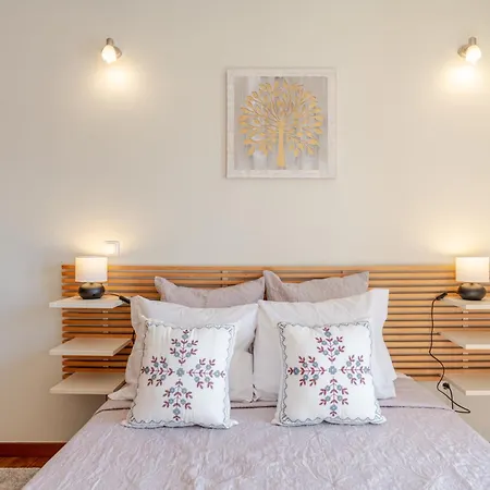 Hostwise - Stylish Flat With Balcony Porto