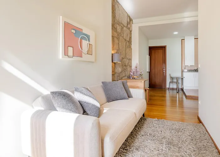 Hostwise - Stylish Flat With Balcony Apartment Porto