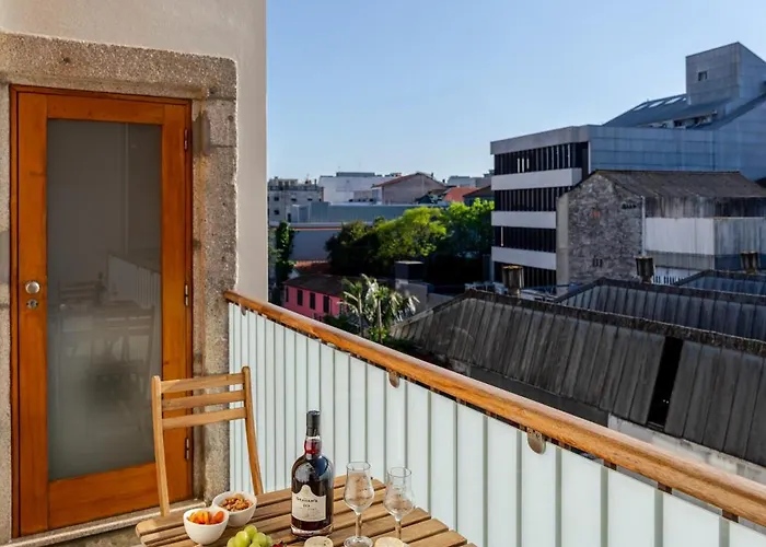 Hostwise - Stylish Flat With Balcony Porto