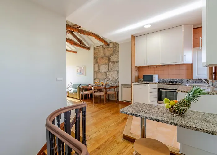 شقة Hostwise - Stylish Flat With Balcony