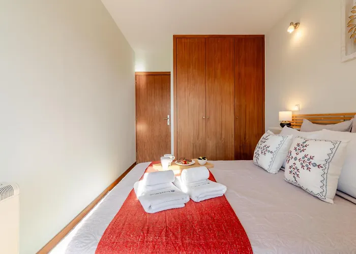 شقة Hostwise - Stylish Flat With Balcony بورتو