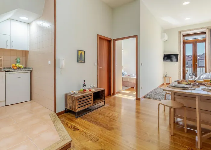 شقة Hostwise - Stylish Flat With Balcony بورتو
