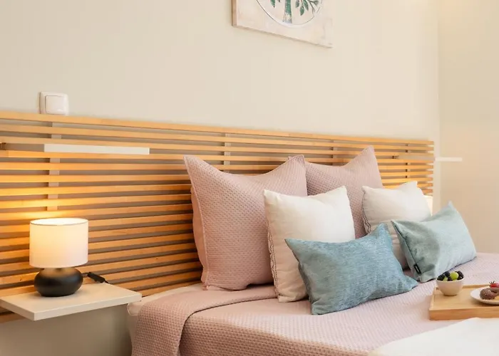 Hostwise - Stylish Flat With Balcony بورتو